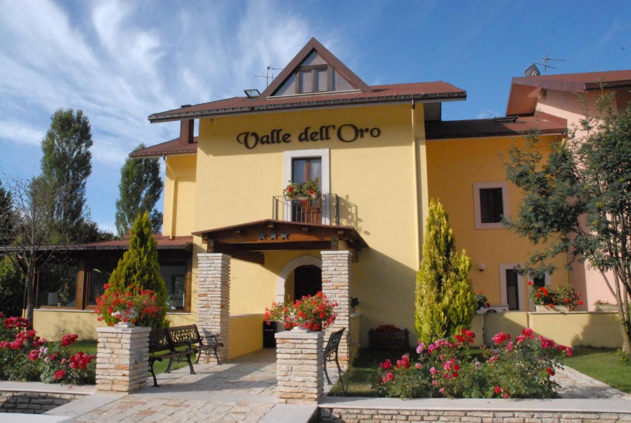 Hotel Valle Dell' Oro ペスカッセーロリ エクステリア 写真